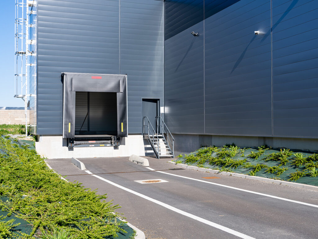 Cross-docking et redistribution des marchandises - Dispovit